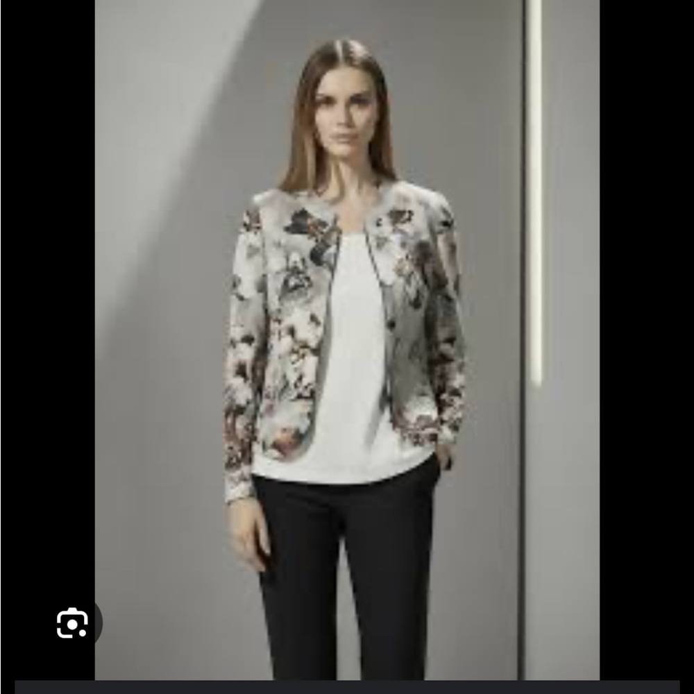 50% off sale 🔥🔥 - Gerry Weber Women's Elegant Floral Blazer - Cream and Black